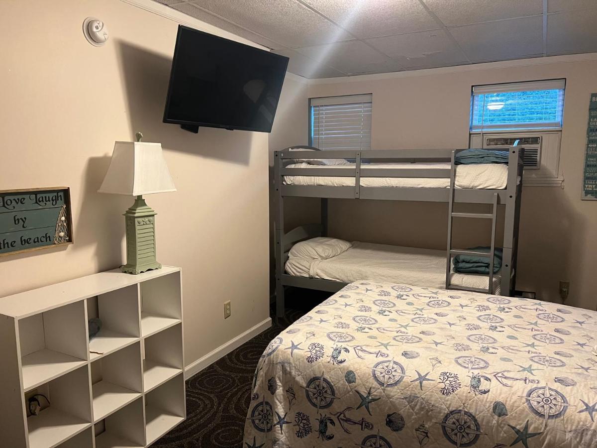 Carbone'S Beachside Guest Rooms Sylvan Beach Екстериор снимка